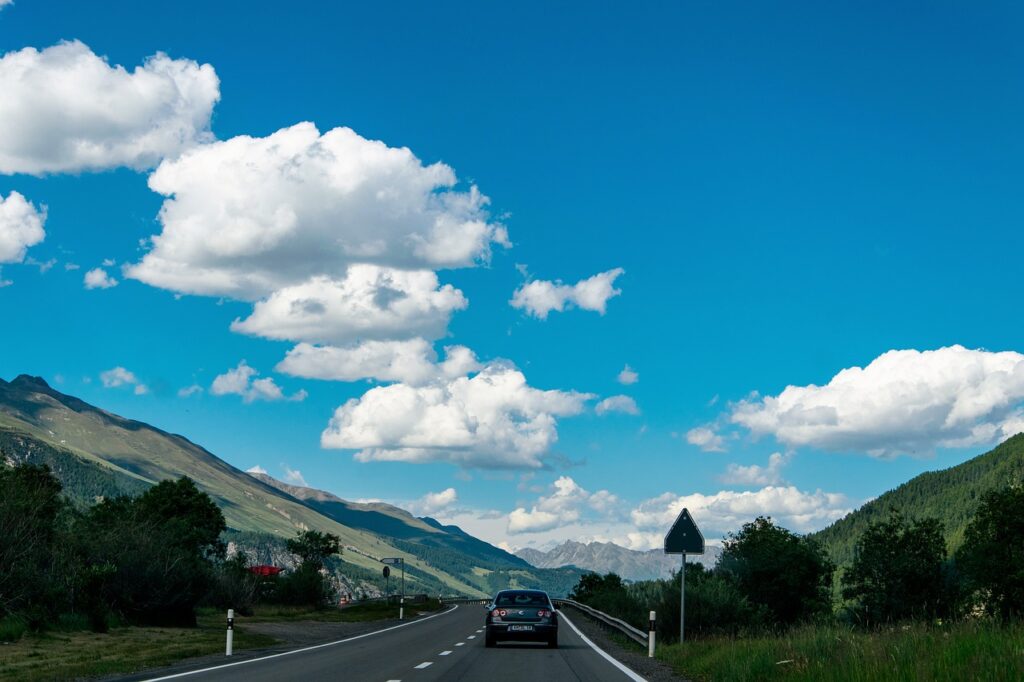 Szwajcaria samochodem, autostrada i widoki