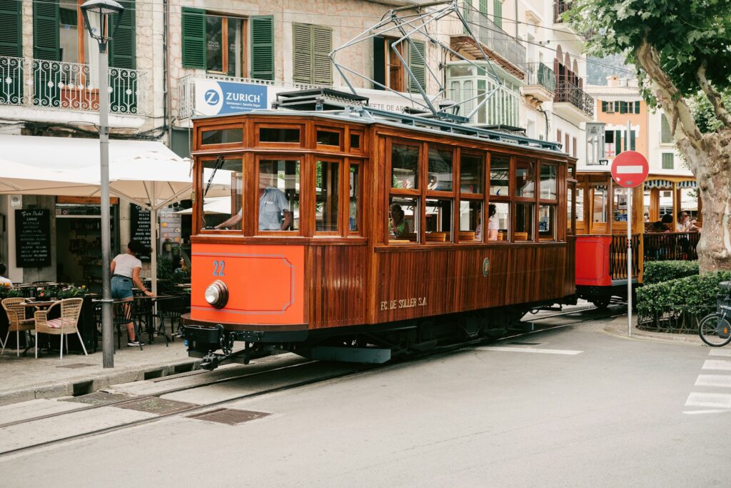 Zabytkowy tramwaj w Sóller na Majorce
